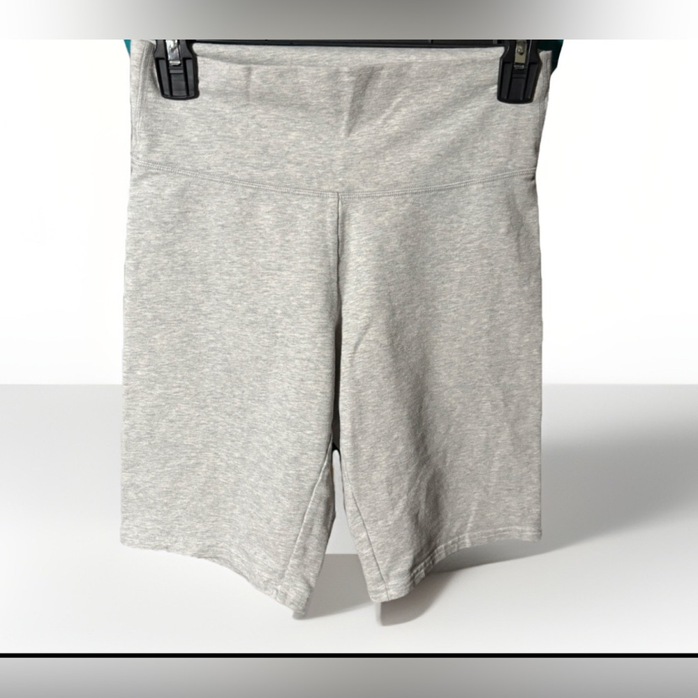TNA Actibewear Gray Women's Biker Shorts Sz Medium